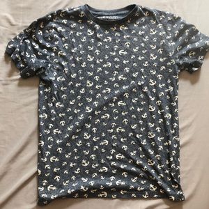 Blue anchor t shirt